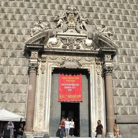 I Dioscuri לינה וארוחת בוקר 4*