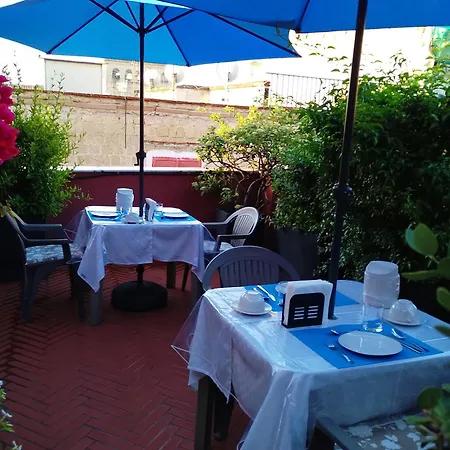 I Dioscuri לינה וארוחת בוקר נאפולי